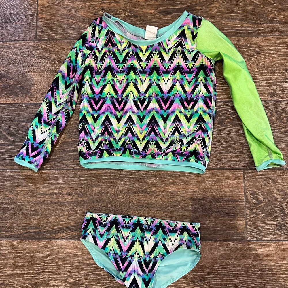 Savage Swim rash guard and scrunch bottom XS (4T-6T)